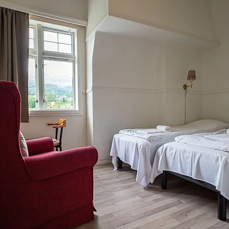 Sauda Fjordhotell ホテル 4*